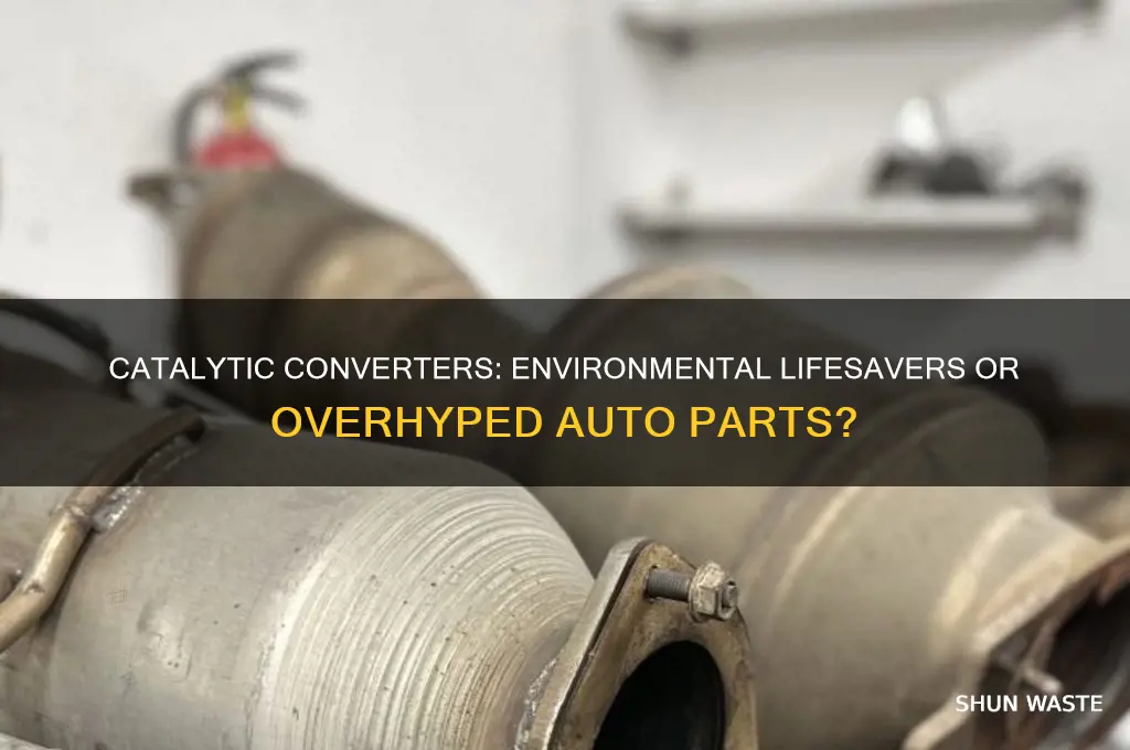 do catalytic converters help the environment